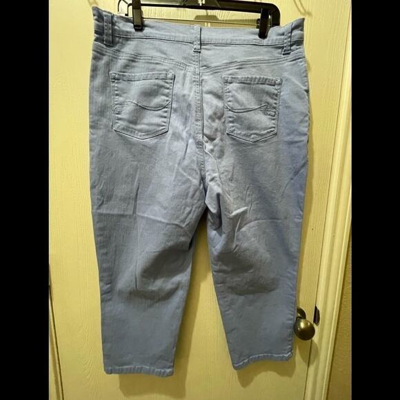 Gloria Vanderbilt Amanda‎ Capri Jeans - Picture 6 of 6